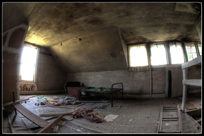 33 Creepy Photos That People Can’t Believe Someone Took 33 Creepy Photos That People Can’t Believe Someone Took