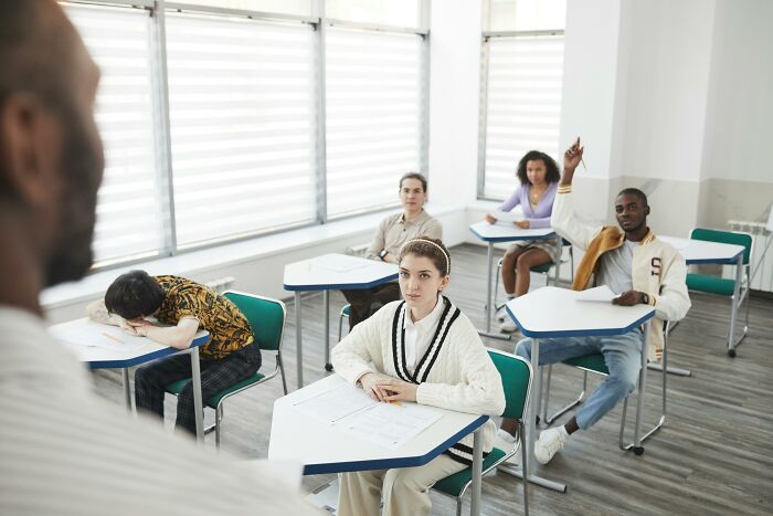 If You Can Beat This 26-Question School Quiz, Your Brain Is Still Sharp