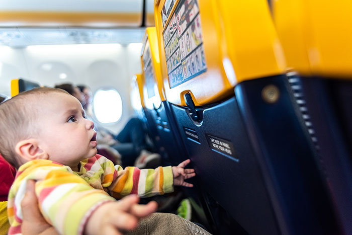Entitled Mother Tries To Force Toddler Out Of Paid Seat, And The Flight Attendant’s Move Is Pure Satisfaction