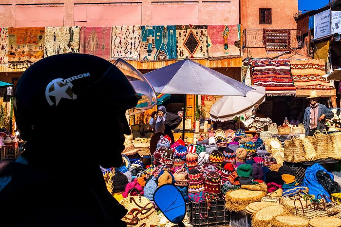 80 Street Photos By Dan Morris That Capture Cities From Perspectives Most People Miss
