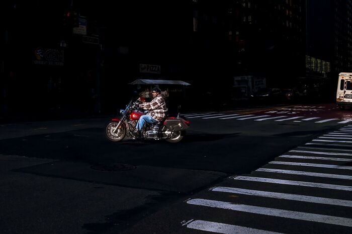 80 Street Photos By Dan Morris That Capture Cities From Perspectives Most People Miss