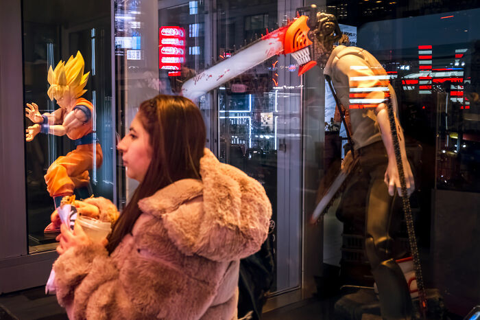 80 Street Photos By Dan Morris That Capture Cities From Perspectives Most People Miss