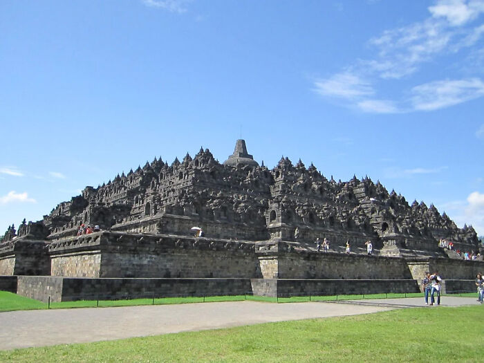 “632 Years To Build”: 15 Most Stubborn Structures In History
