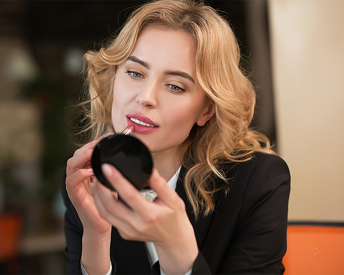 Scientists Reveal Why Women Are Often Seen As More Attractive Than Men — And Guys Won’t Like It Scientists Reveal Why Women Are Often Seen As More Attractive Than Men — And Guys Won’t Like It