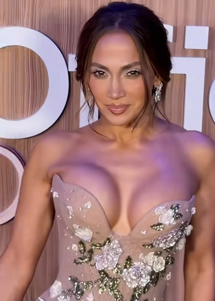 Jennifer Lopez Ignites Plastic Surgery Rumors Amid Awkward Wardrobe Slip At ‘Office Romance’ Premiere Jennifer Lopez Ignites Plastic Surgery Rumors Amid Awkward Wardrobe Slip At ‘Office Romance’ Premiere