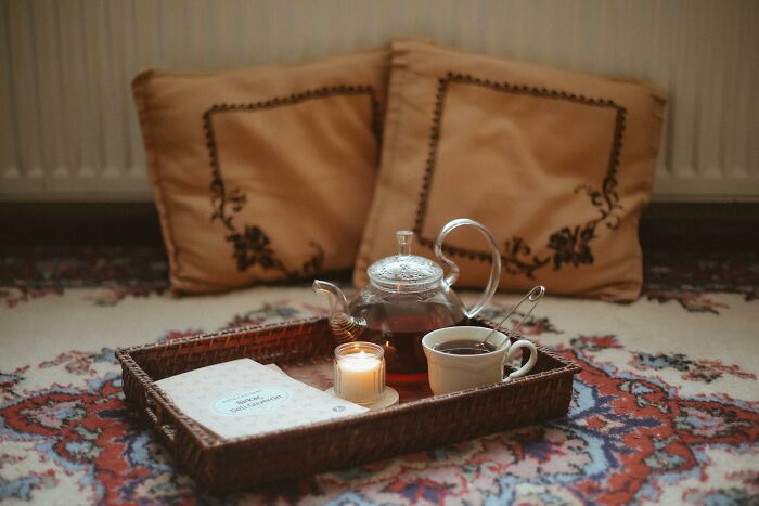 &ldquo;I Own Both A Teapot And A Tea Cosy&rdquo;: 60 Funny Ways To Tell That Someone Is British