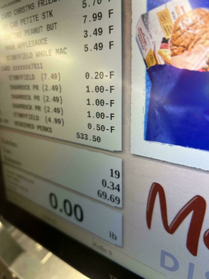 59 Screenshots So Bizarre And Funny, They Deserve Their Own Hall Of Fame (New Pics)