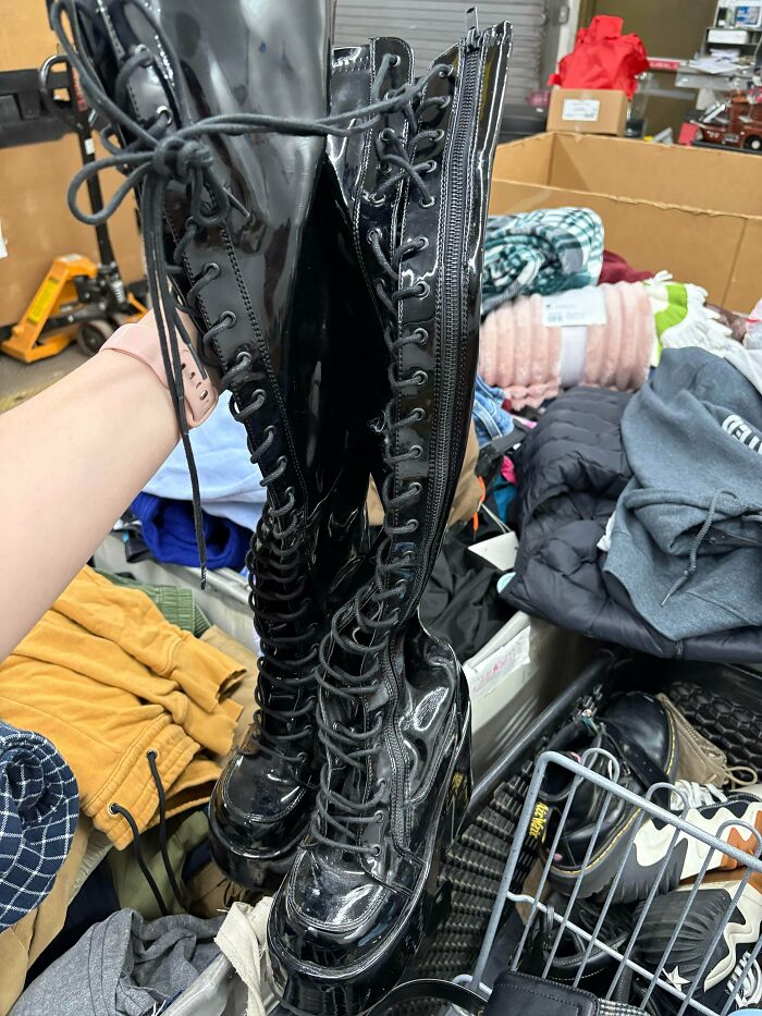 55 Funny, Bizarre And Actually Amazing Goodwill Finds That Prove Thrifting Is Never Boring (New Pics)