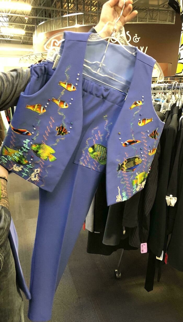 55 Funny, Bizarre And Actually Amazing Goodwill Finds That Prove Thrifting Is Never Boring (New Pics)
