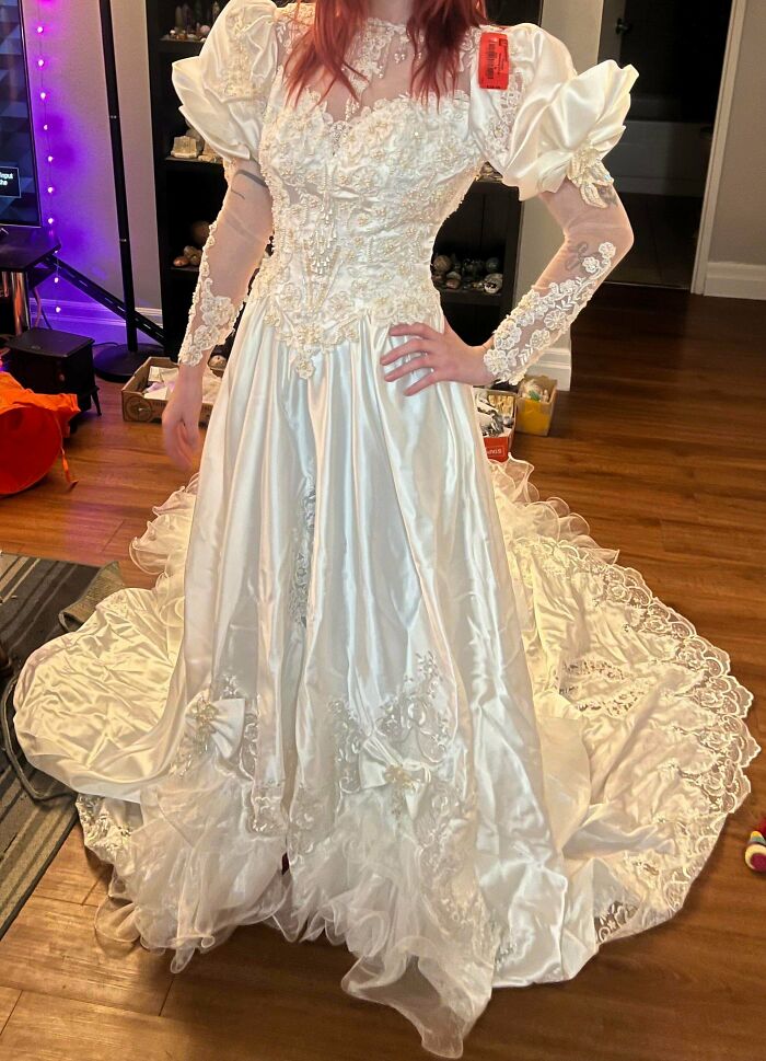 55 Funny, Bizarre And Actually Amazing Goodwill Finds That Prove Thrifting Is Never Boring (New Pics)
