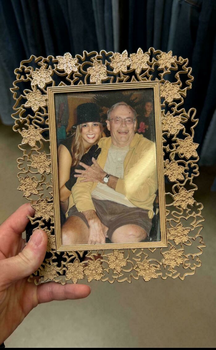 55 Funny, Bizarre And Actually Amazing Goodwill Finds That Prove Thrifting Is Never Boring (New Pics)