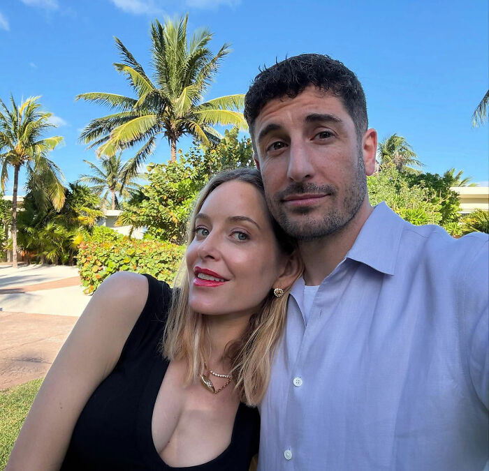 Jason Biggs Estranged Wife Wrote Bizarre Essay About Wanting Sons To Be Gay Or Marry Someone Without A Mother