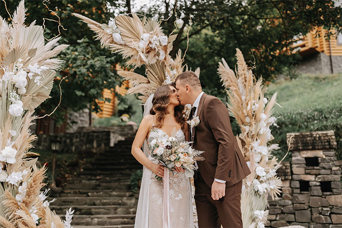 Coordinator Cancels Wedding 24 Hours Before The Wedding, Then Tries To Silence The Bride