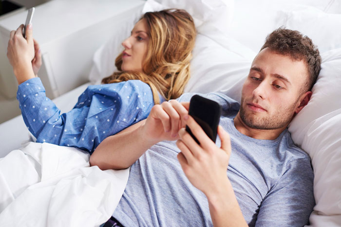 “My Blood Went Cold”: Wife Finds Undressed AI Pics Of Her Friends On Hubby’s Phone, He Plays Victim