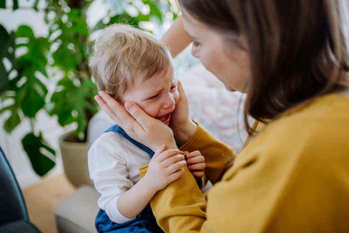 Mom Uses Harness On Autistic Kid, Old Woman Thinks It’s Just Bad Parenting, Kid Ends Up Missing
