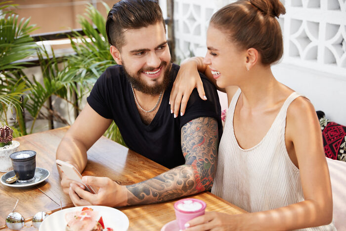 36 Unhinged Excuses You Should Never Give To Dump Your Significant Other