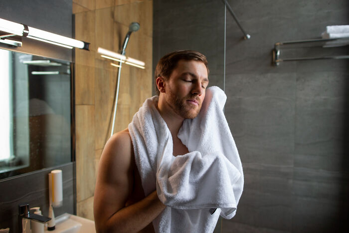 36 Unhinged Excuses You Should Never Give To Dump Your Significant Other