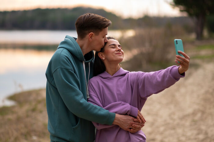 36 Unhinged Excuses You Should Never Give To Dump Your Significant Other