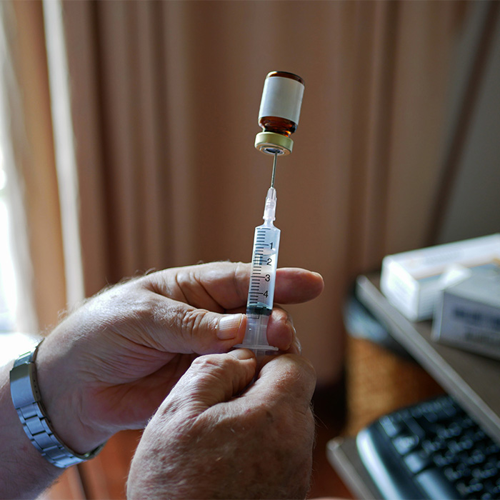 “Breaking New Ground”: Man Reveals Results After Injecting Himself With Unregulated Tanning Peptide Melanotan 2