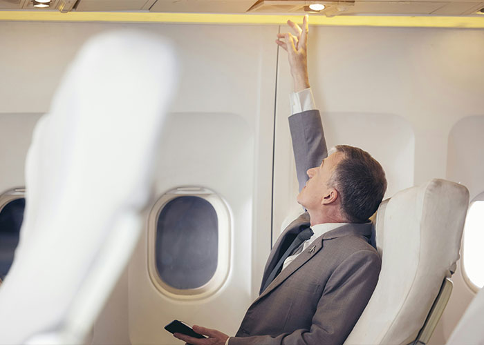 &ldquo;Insane&rdquo;: Flight Attendants Plead For Passengers To Stop Disturbing Habit On Planes Before Disaster Strikes