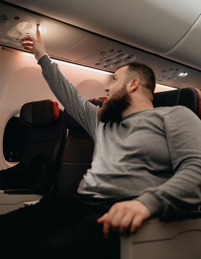 &ldquo;Insane&rdquo;: Flight Attendants Plead For Passengers To Stop Disturbing Habit On Planes Before Disaster Strikes