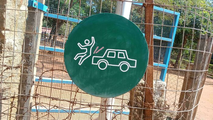 “What The Frick Is This Sign?”: 69 Of The Funniest Signs Ever Spotted In The Wild