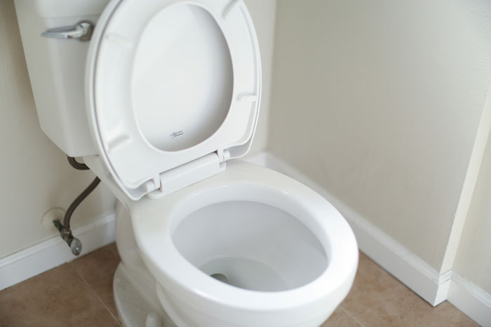 34 Genuinely Gross Things Men Did That Made Women Question Their Entire Relationship