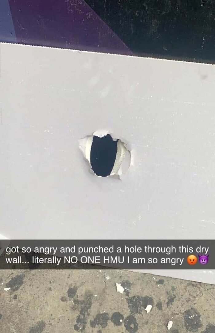 33 Posts Of People Acting Tough, Aggressive And Strong But They&rsquo;re Actually Just Cringe (New Pics)