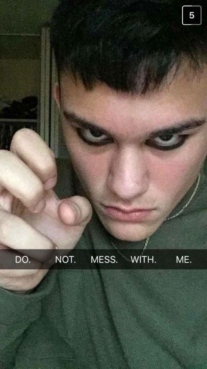 33 Posts Of People Acting Tough, Aggressive And Strong But They&rsquo;re Actually Just Cringe (New Pics)