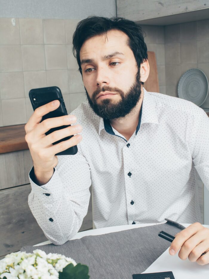 Dad Can&rsquo;t Believe Son Doesn’t Want A Relationship With Him, Gets A Harsh Reality Check