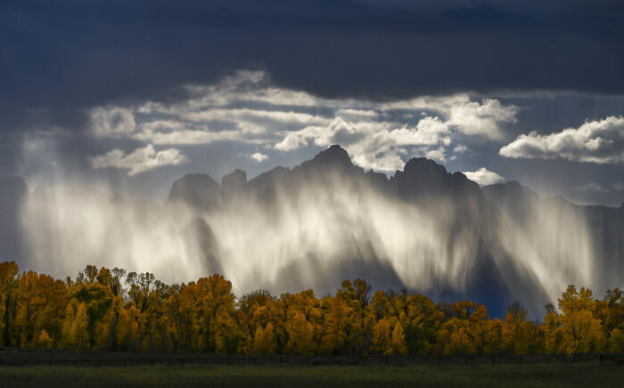 25 Winning Photos From The Artist Gallery&rsquo;s 2026 Landscape Contest That Capture Nature At Its Most Stunning