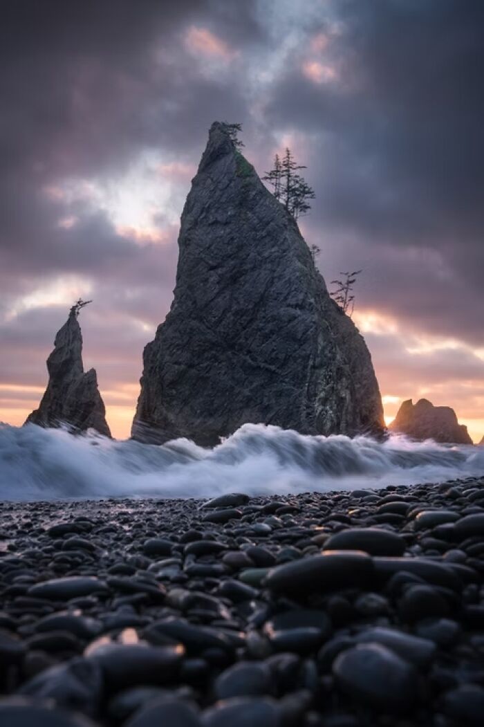 25 Winning Photos From The Artist Gallery&rsquo;s 2026 Landscape Contest That Capture Nature At Its Most Stunning