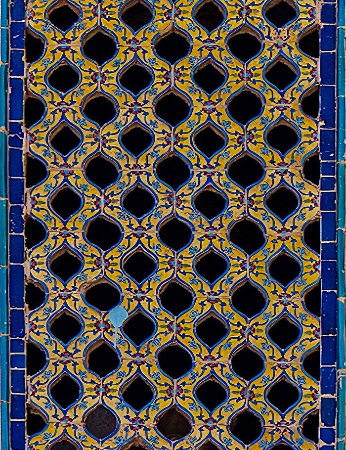 I Traveled Through Tehran, Isfahan, And Shiraz In Search Of Iran’s Most Beautiful Patterns (50 Pics)