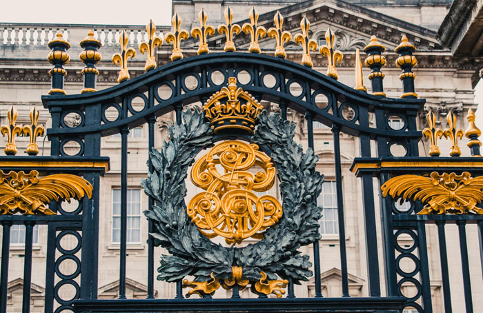 Historians Reveal The Surnames That Have Ties To Royalty, And You Might Want To Check Yours