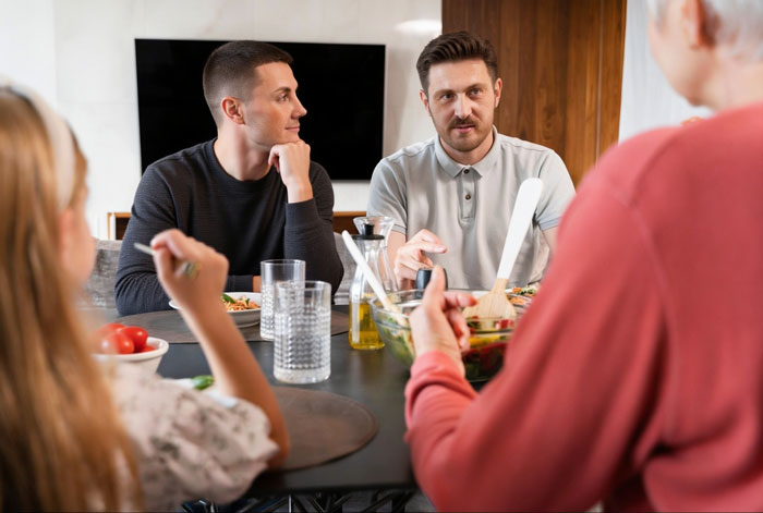 Woman Says Bro Would Be A Horrible Dad, Has A Teary Meltdown When BIL Calls Out Her Parenting