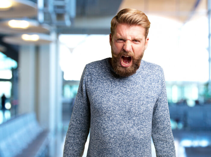 33 Shocking Tales Of How People Realized That They Had Just Met A Psychopath
