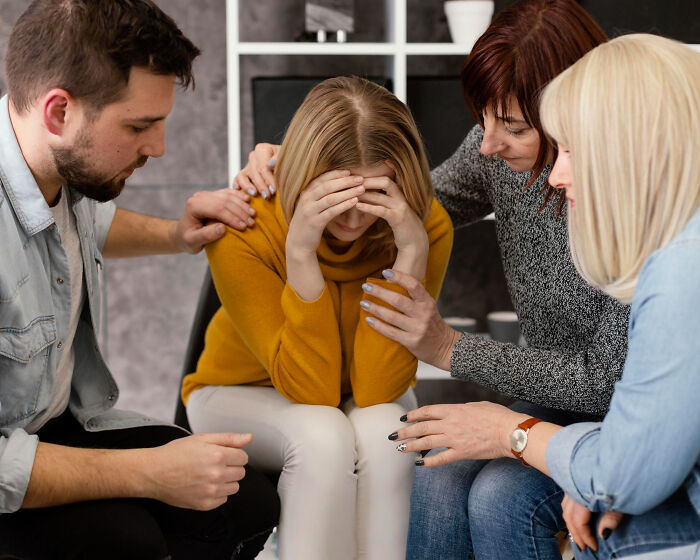33 Shocking Tales Of How People Realized That They Had Just Met A Psychopath