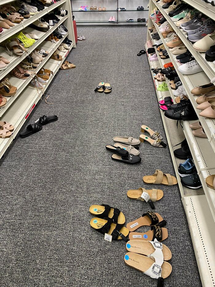 &ldquo;You Can&rsquo;t Call Out. Very Unprofessional&rdquo;: 42 Relatable Retail Stories From Exhausted Workers (New Pics)