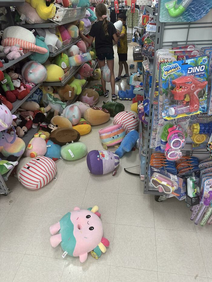 &ldquo;You Can&rsquo;t Call Out. Very Unprofessional&rdquo;: 42 Relatable Retail Stories From Exhausted Workers (New Pics)