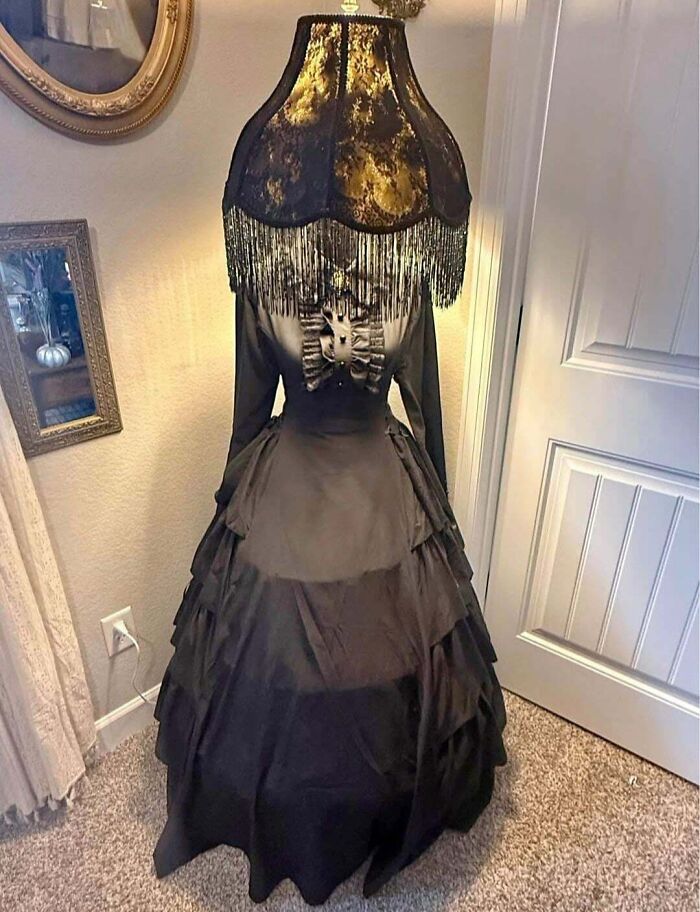 &ldquo;Wife Hasn&rsquo;t Eaten Eggs Since&rdquo;: 83 Oddly Terrifying Images That Are Not For The Weak (New Pics)