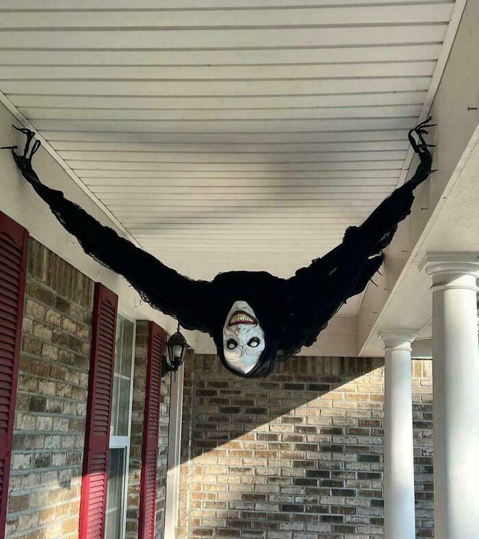 &ldquo;Wife Hasn&rsquo;t Eaten Eggs Since&rdquo;: 83 Oddly Terrifying Images That Are Not For The Weak (New Pics)