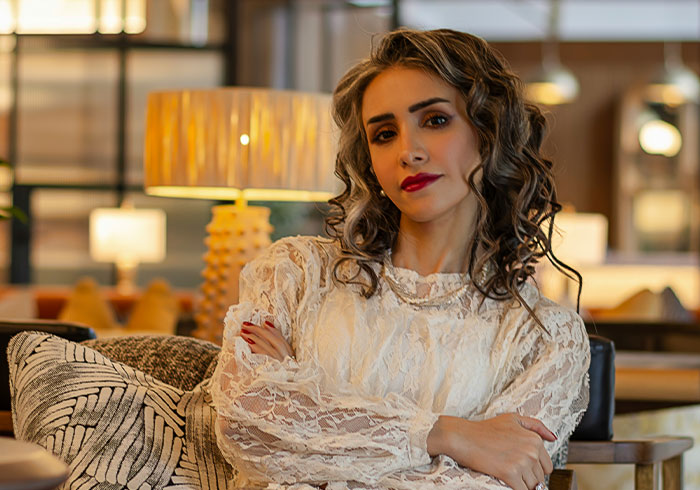 Woman Upset She Gets Ignored At Stepbrother’s Wedding When She Tried So Hard To Be The Center Of Attention