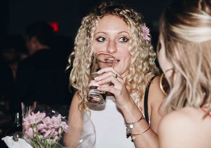 Woman Upset She Gets Ignored At Stepbrother’s Wedding When She Tried So Hard To Be The Center Of Attention