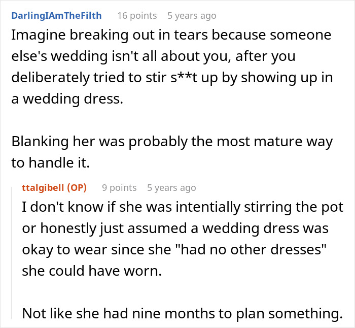 Woman Upset She Gets Ignored At Stepbrother’s Wedding When She Tried So Hard To Be The Center Of Attention