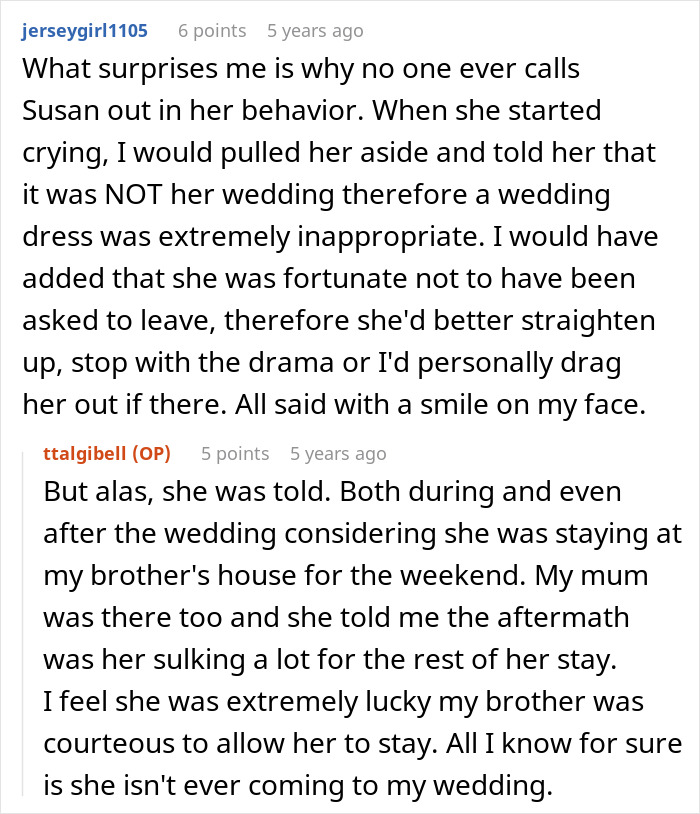 Woman Upset She Gets Ignored At Stepbrother’s Wedding When She Tried So Hard To Be The Center Of Attention