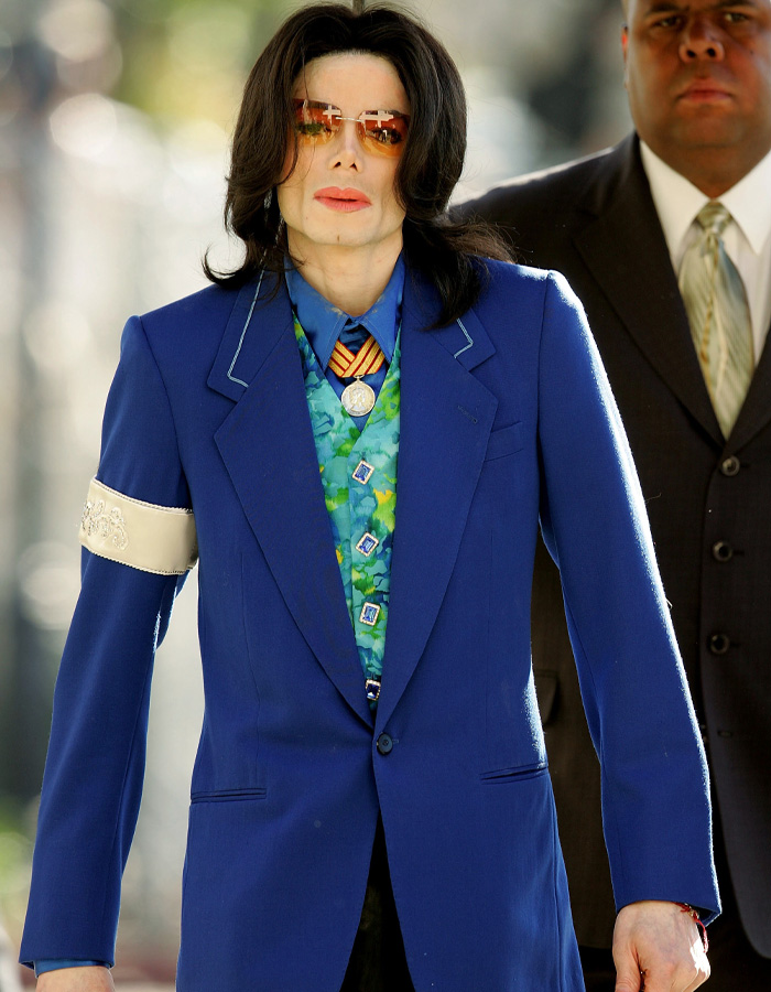 Michael Jackson Insider Drops Bombshell About Horrifying Items Hidden In ‘Suspicious’ Neverland Bag Michael Jackson Insider Drops Bombshell About Horrifying Items Hidden In ‘Suspicious’ Neverland Bag
