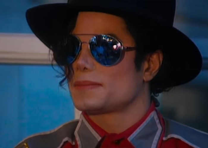 Michael Jackson Insider Drops Bombshell About Horrifying Items Hidden In ‘Suspicious’ Neverland Bag Michael Jackson Insider Drops Bombshell About Horrifying Items Hidden In ‘Suspicious’ Neverland Bag