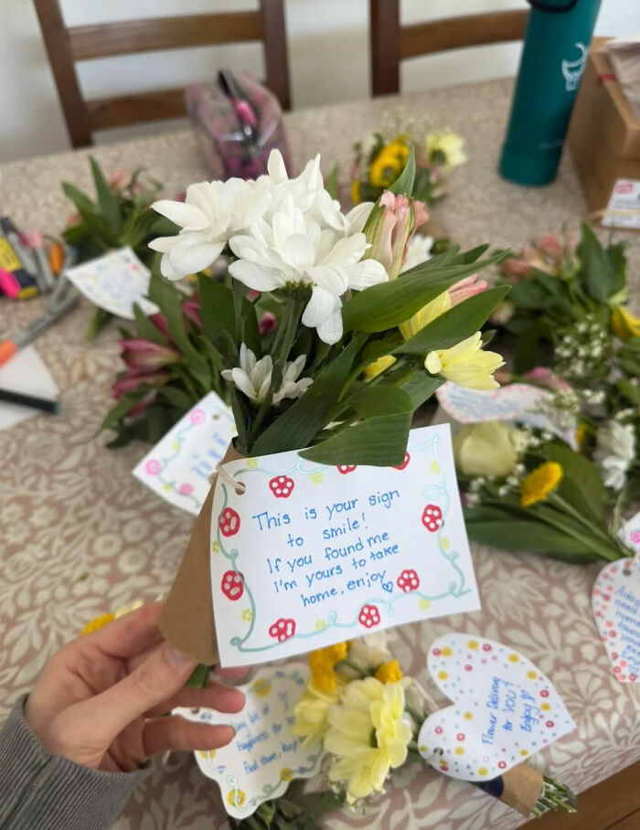30 Beautiful Moments Of Pure, Unprompted Generosity To Brighten Your Day 30 Beautiful Moments Of Pure, Unprompted Generosity To Brighten Your Day