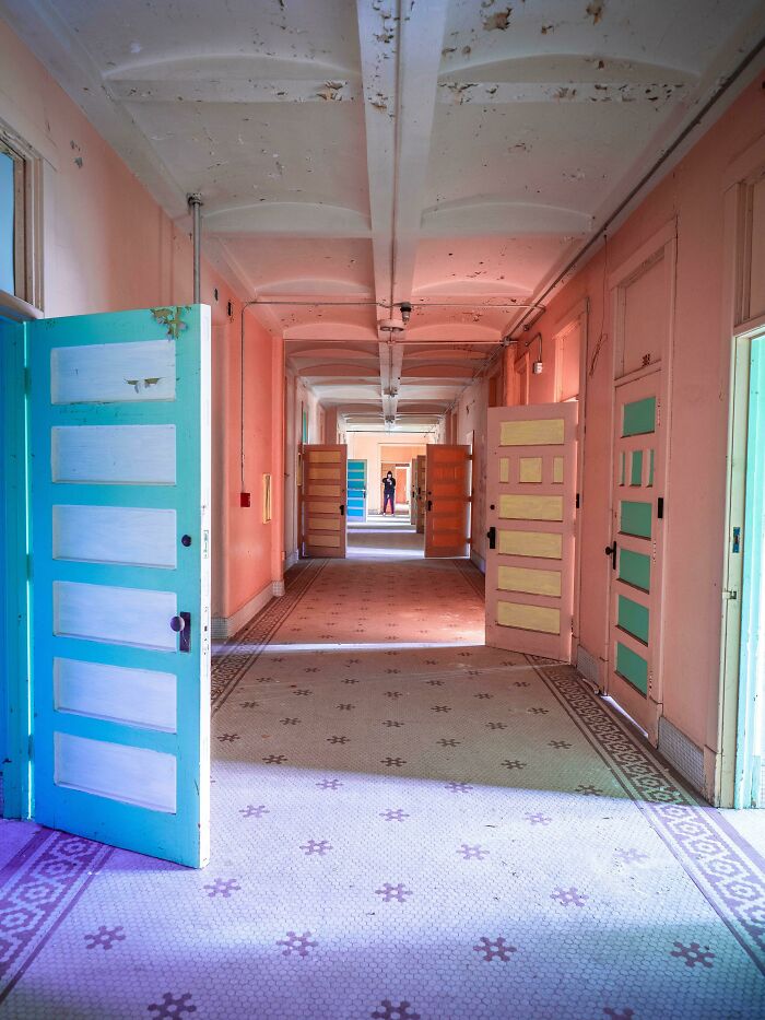 89 Of The Most Breathtaking And Interesting Forgotten Places Shared On ‘Urban Exploration’ 89 Of The Most Breathtaking And Interesting Forgotten Places Shared On ‘Urban Exploration’