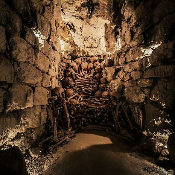 89 Of The Most Breathtaking And Interesting Forgotten Places Shared On ‘Urban Exploration’ 89 Of The Most Breathtaking And Interesting Forgotten Places Shared On ‘Urban Exploration’